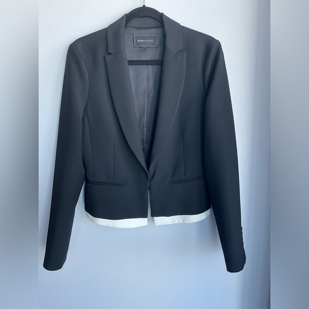 ❤️BGBG MAXAZRIA BLAZER IN BLACK AND WHITE SIZE S